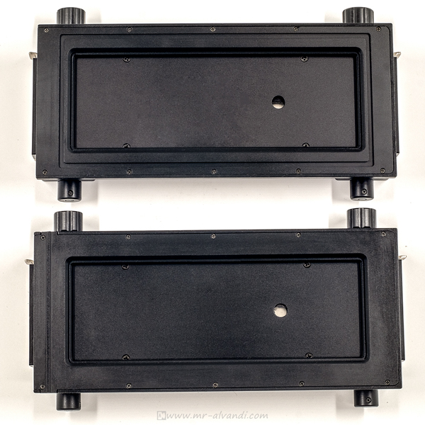 ALVANDI 6x17-F vs ALVANDI Panoral-617 version roll film back - front view
